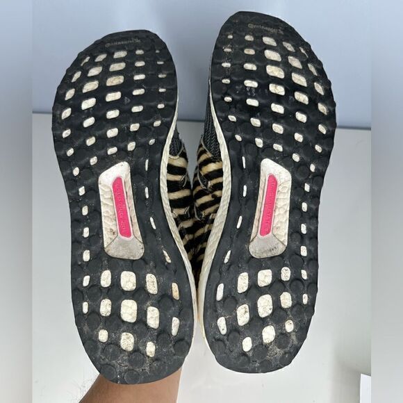 Adidas UltraBoost DNA Running Shoes Animal Pack Zebra FZ2730 Men's Size 11.5 - Picture 8 of 9